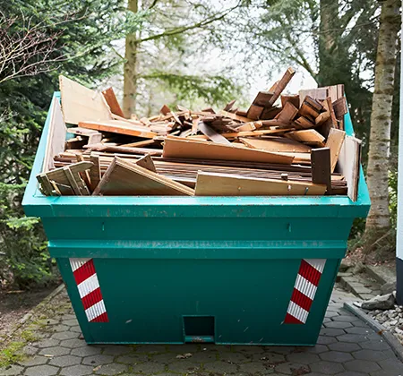Ein Bauschuttcontainer