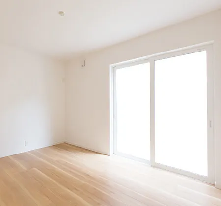 Leergeräumte und gereinigte Wohnung bereit zur Übergabe